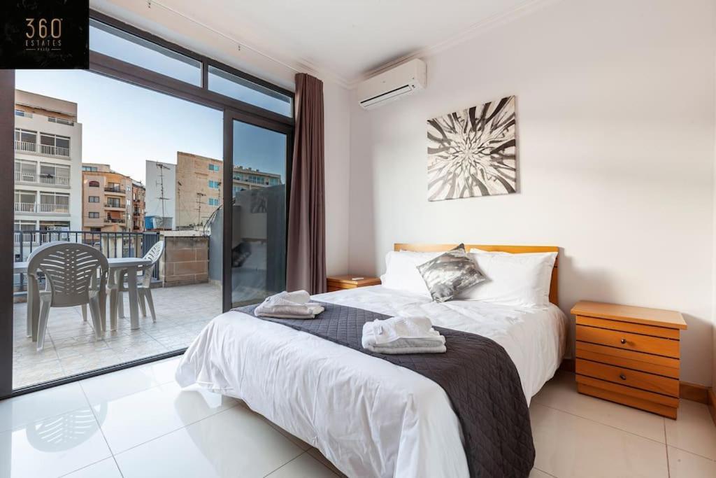 Comfortable Penthouse, Served With Lift, Wifi & Ac By 360 Estates Gzira Exterior foto